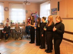 Występ młodzieżowej grupy teatralnej i kolęda w Bytomskim Centrum Wsparcia, 24.01.2026